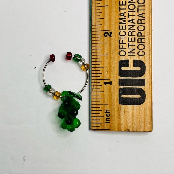 wine charm markers glass grapes bar accessories crafts lot of 4 blu prpl red grn - Picture 2 of 3